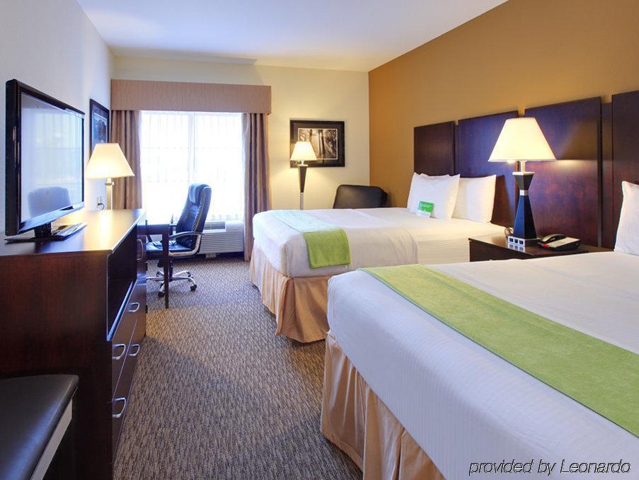 Отель La Quinta By Wyndham Memphis Wolfchase Экстерьер фото