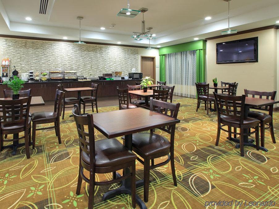 Отель La Quinta By Wyndham Memphis Wolfchase Экстерьер фото